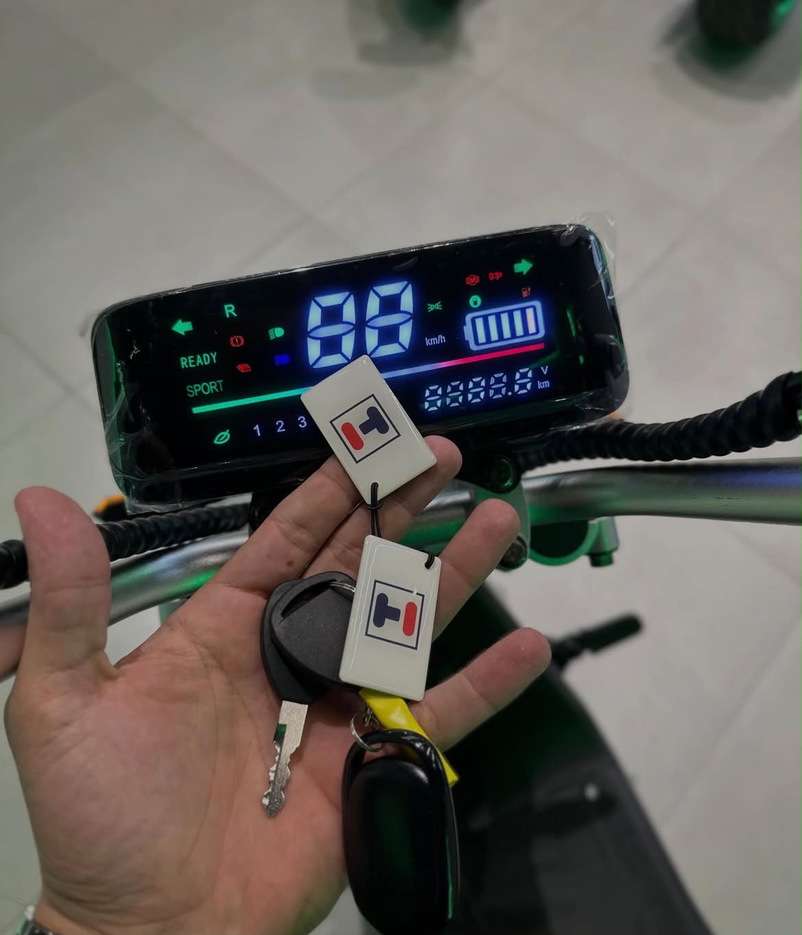 Scooter Elétrica Green Move – Estilo, Conforto e Mobilidade